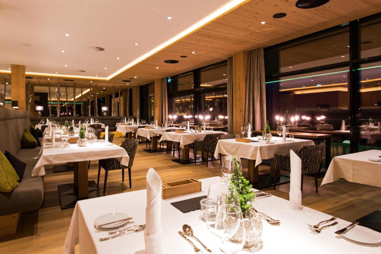 Sportresidenz Zillertal Hotel อูแดร์นส์ ภายนอก รูปภาพ