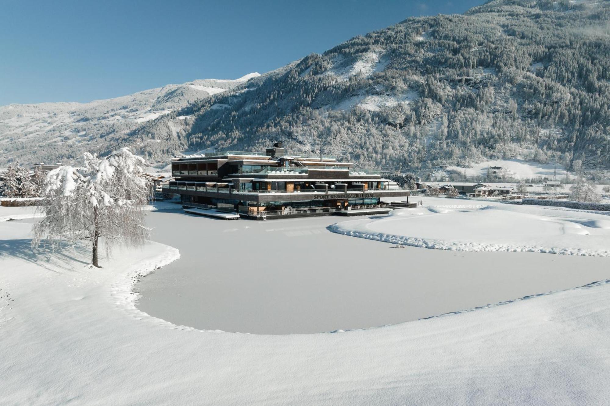 Sportresidenz Zillertal Hotel อูแดร์นส์ ภายนอก รูปภาพ