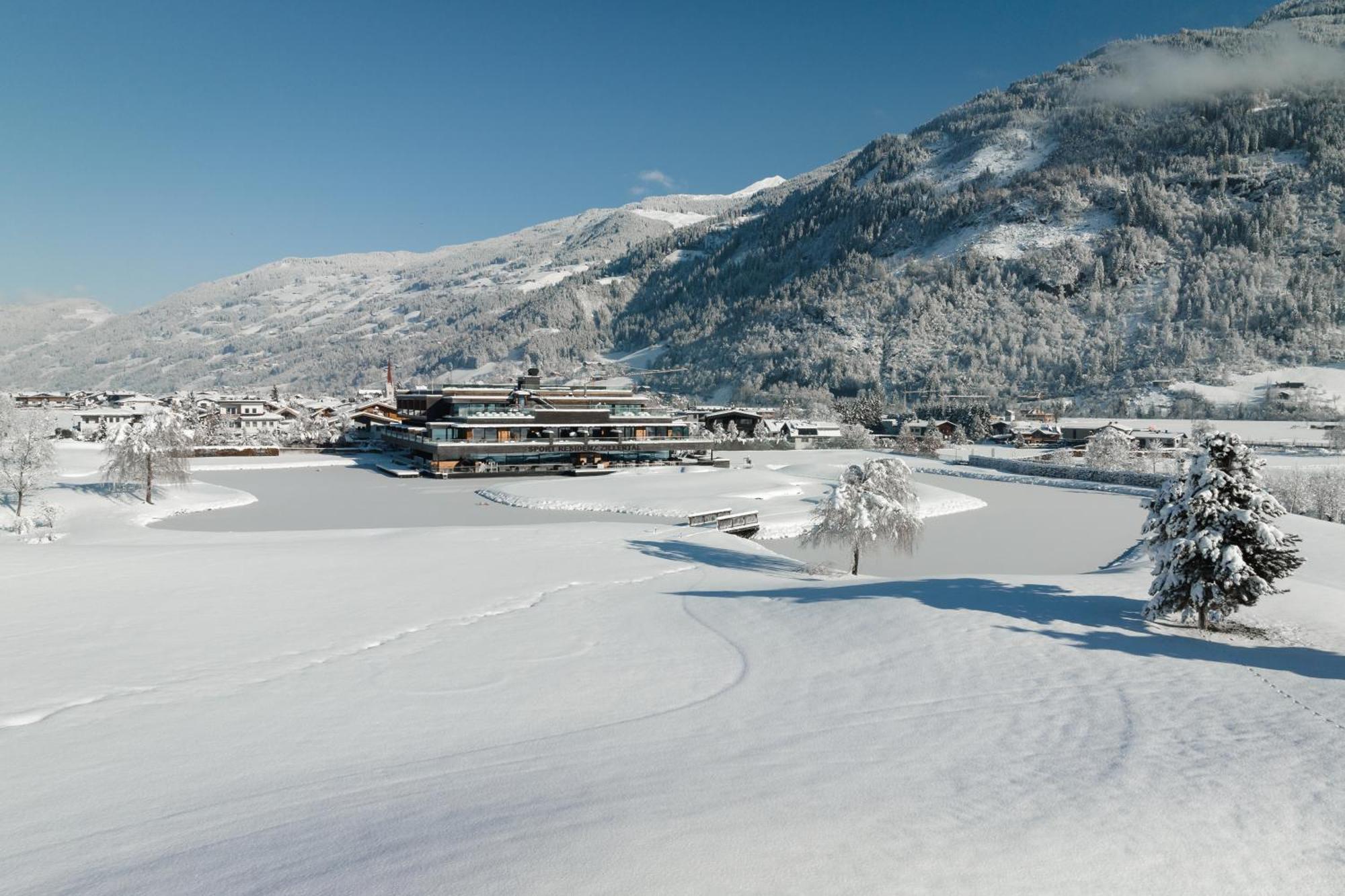Sportresidenz Zillertal Hotel อูแดร์นส์ ภายนอก รูปภาพ