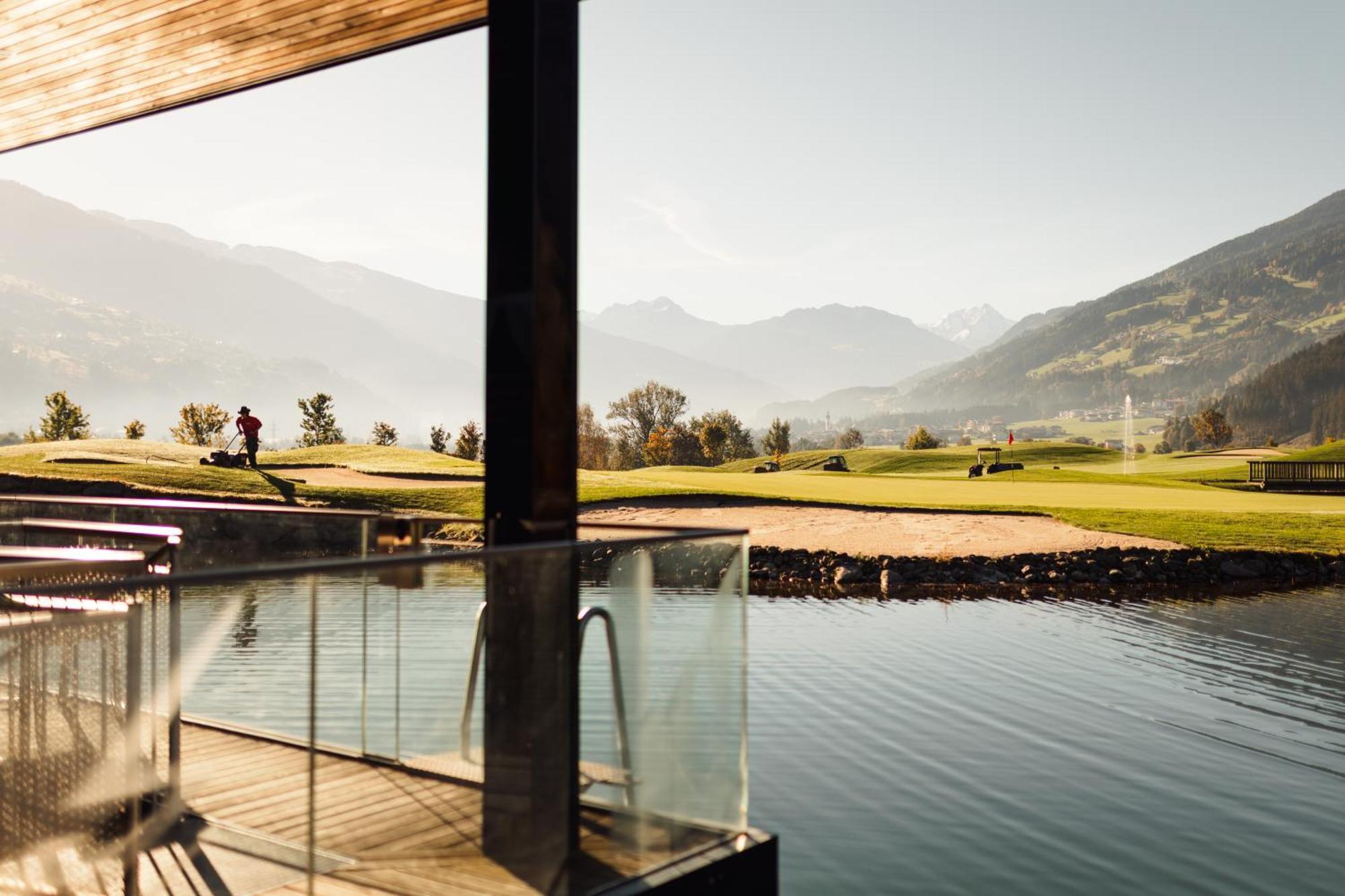 Sportresidenz Zillertal Hotel อูแดร์นส์ ภายนอก รูปภาพ