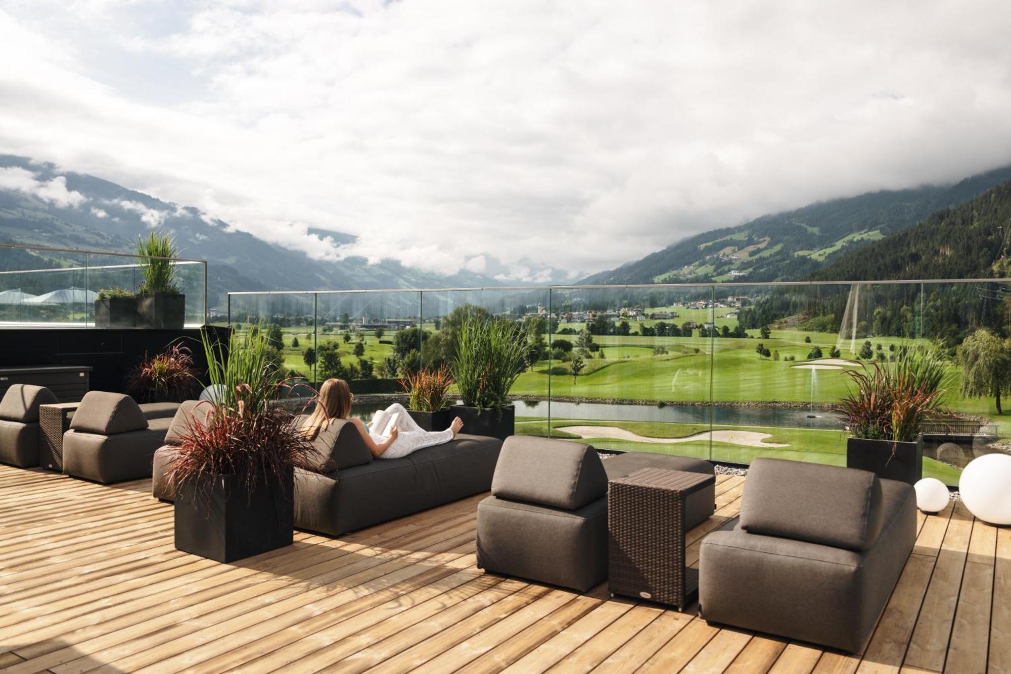 Sportresidenz Zillertal Hotel อูแดร์นส์ ภายนอก รูปภาพ
