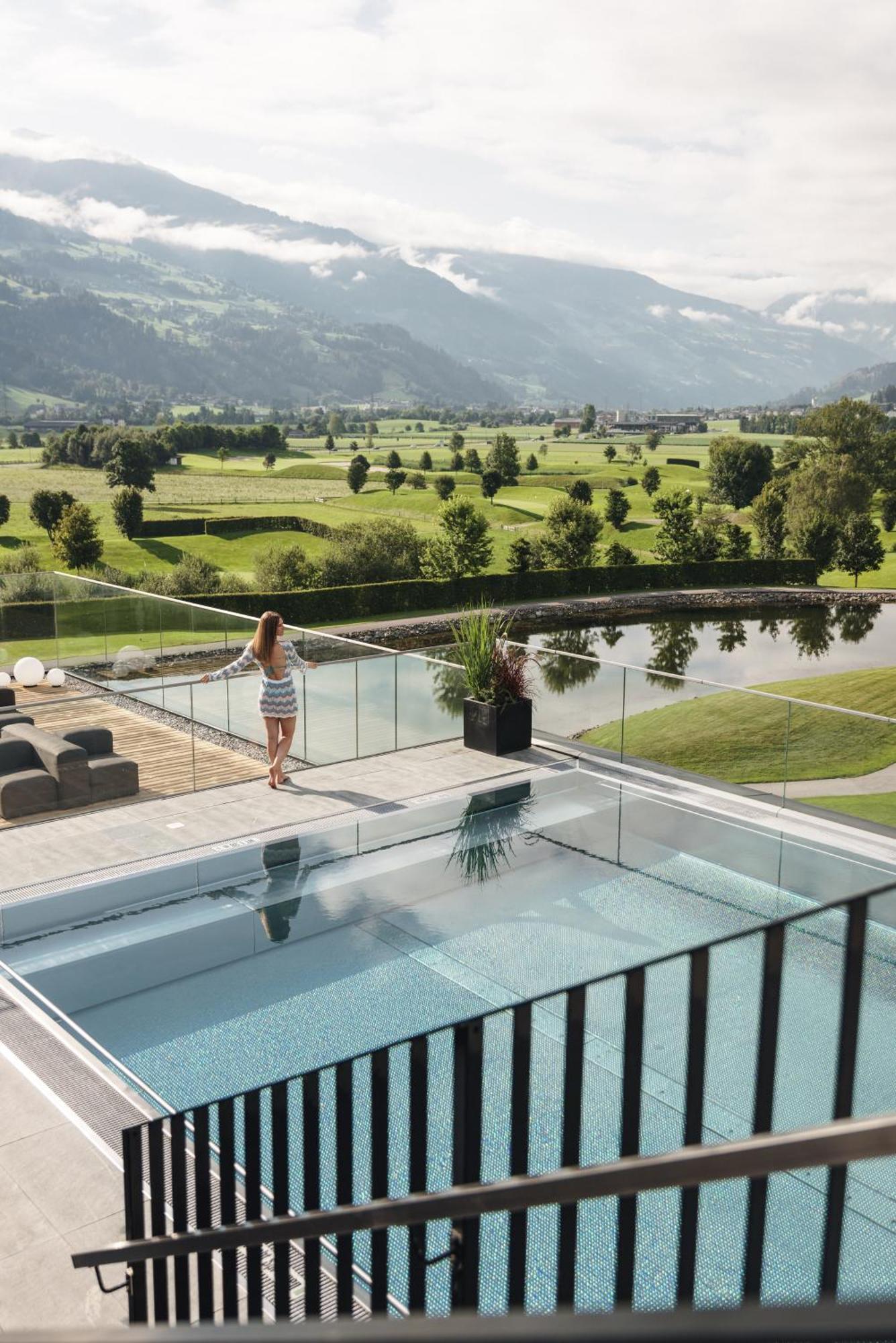 Sportresidenz Zillertal Hotel อูแดร์นส์ ภายนอก รูปภาพ